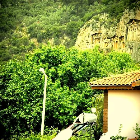 Caria 3*