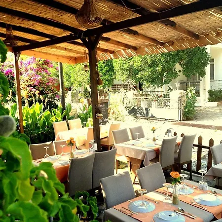 Caria Hotel 3*